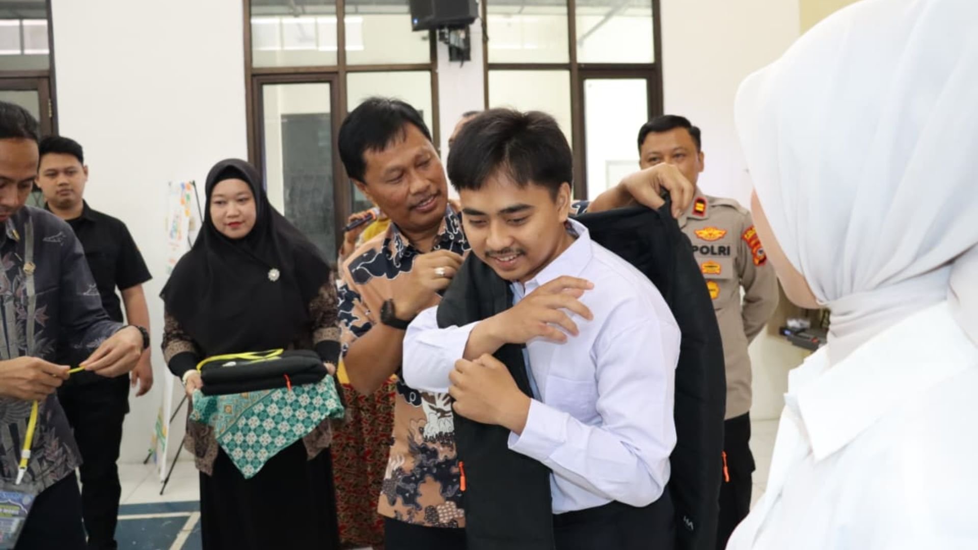 Pelatihan Mengemudi Gratis Kecamatan Kesambi Buka Peluang Kerja Baru bagi Warga