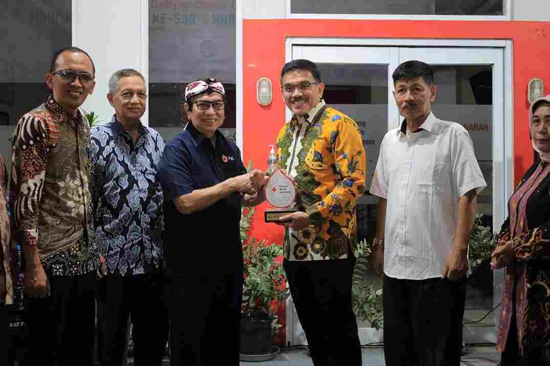 Gebyar Donor Darah PMI Kota Cirebon Wujudkan Semangat "Manunggal Winangun Caruban"