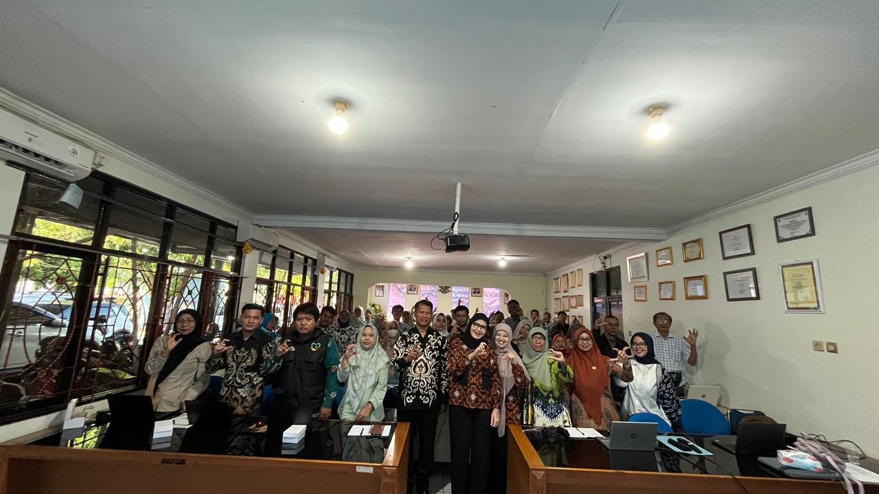 DP3APPKB Kota Cirebon Gelar TOT Rumah Data Kependudukan untuk Perkuat Pembangunan Berbasis Data