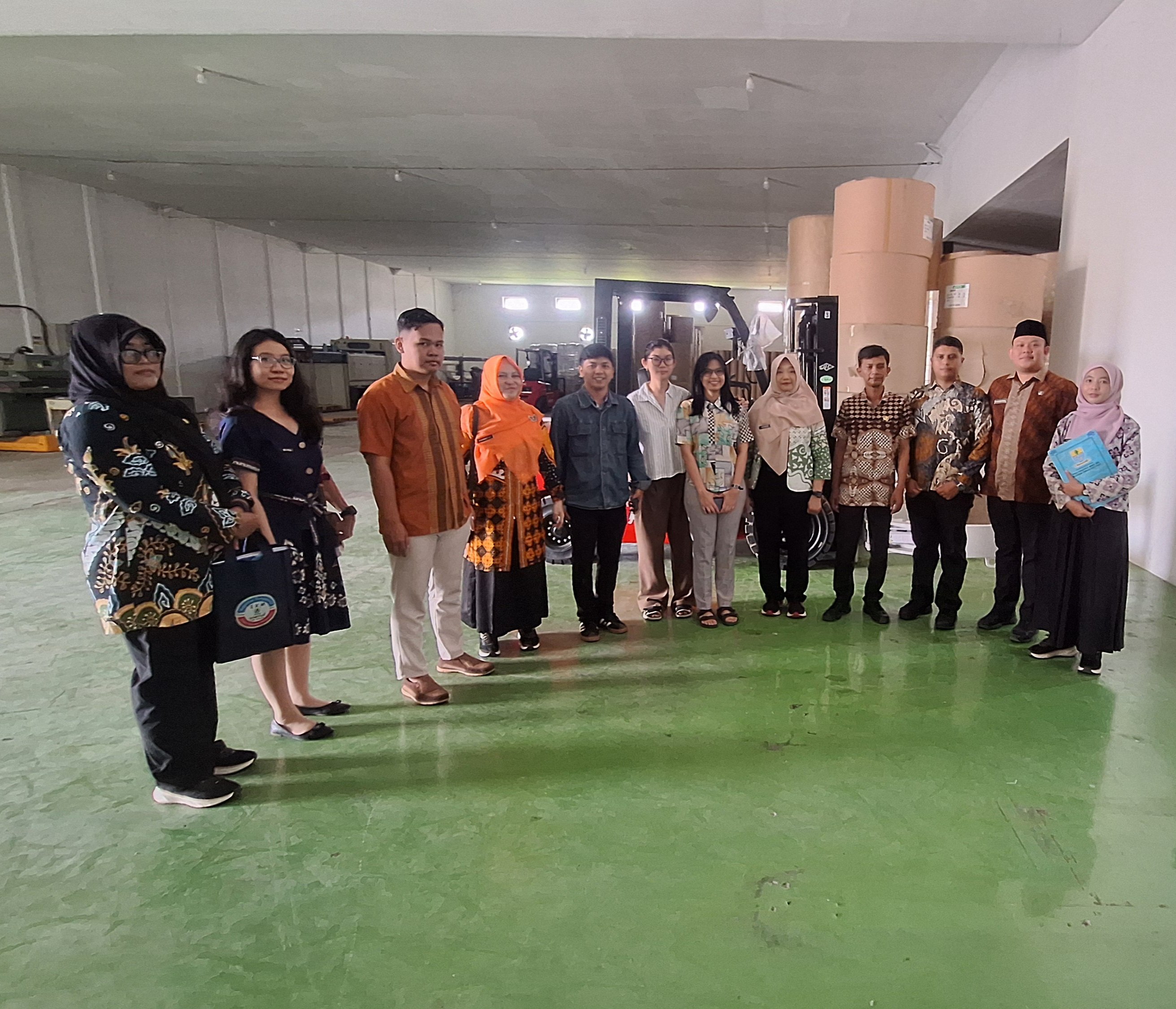 Bidang Pengendalian Penanaman Modal DPMPTSP Kota Cirebon Laksanakan Pengawasan dan Pembinaan kepada Pelaku Usaha