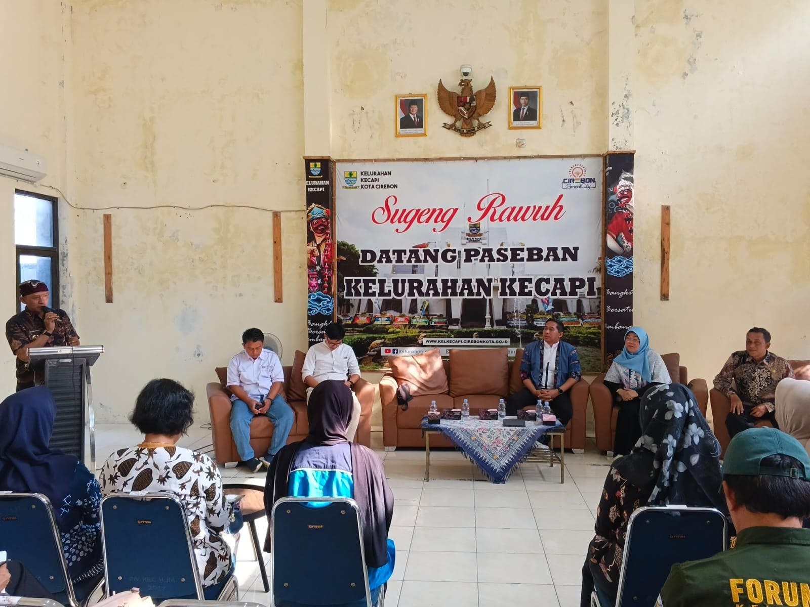 Sosialisasi Informasi Peluang Kerja dan Cara Aman Bekerja ke Luar Negeri di Kelurahan Kecapi