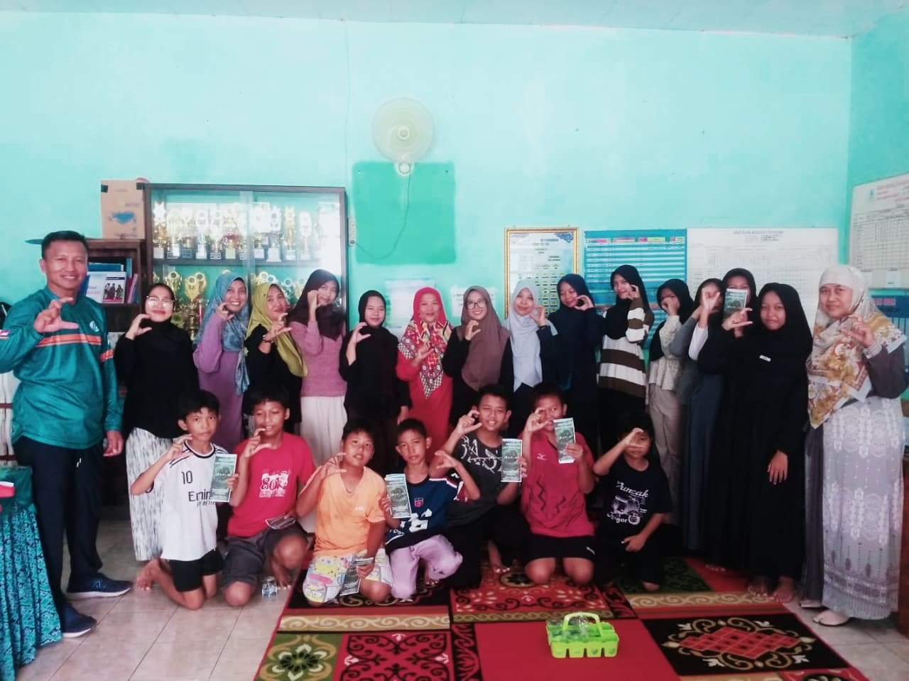 KEGIATAN POSYANDU REMAJA RW 13 KERTASEMBOJA